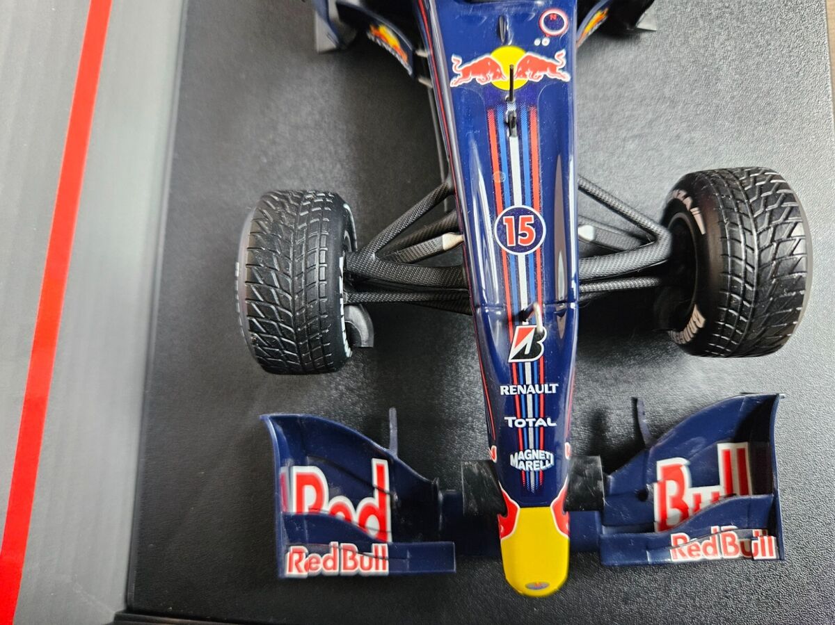 1/18 Minichamps Red Bull RB5 Sebastian Vettel Chinese GP 1/18 Minichamps Red Bull RB5 Sebastian Vettel Chinese GP