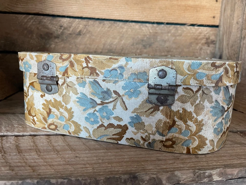 Jolie petite malette vintage - boîte à couture - Photo 4/4