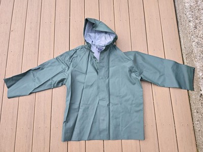  DUTCH HARBOR GEAR Green Snap Polyvinyl Hooded Rain Jacket Unisex Size Medium