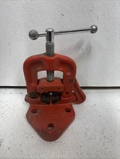 RIDGID TOOLS No. 25 Bench Mount Yoke Pipe Vise  1/8" to 4" #L3