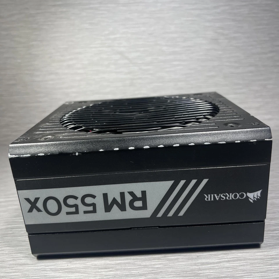 CORSAIR RMx Series RM550x 550 Watt 80 PLUS Gold Fully Modular ATX PSU *NO CABLES - Image 4 of 4