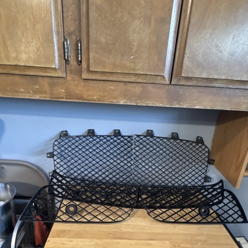 Bentley Continental GT 2014 Front Bumper grille Black Photo - $650