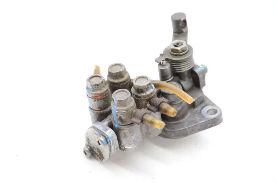 1986-1988 Mazda RX7 FC Convertible Oil Metering Pump - Imagem 3 de 4