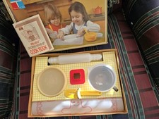 Vintage Tupperware Childs 1979  NIB Mini Mix It Mixing Set