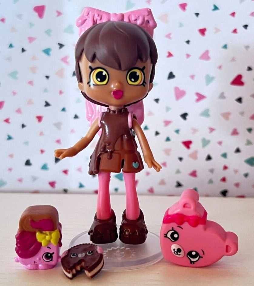 SHOPKINS Lil Shoppies COCOLETTE 3" Doll PETKINS Stand COMPLETE + S2 EUC Lot VHTF