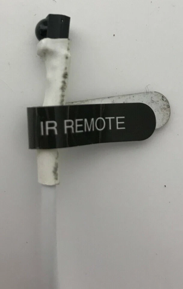 Projecta 38217 Designer Contour 120" Electric Projector Screen IR Remote Cable - Image 2 of 2