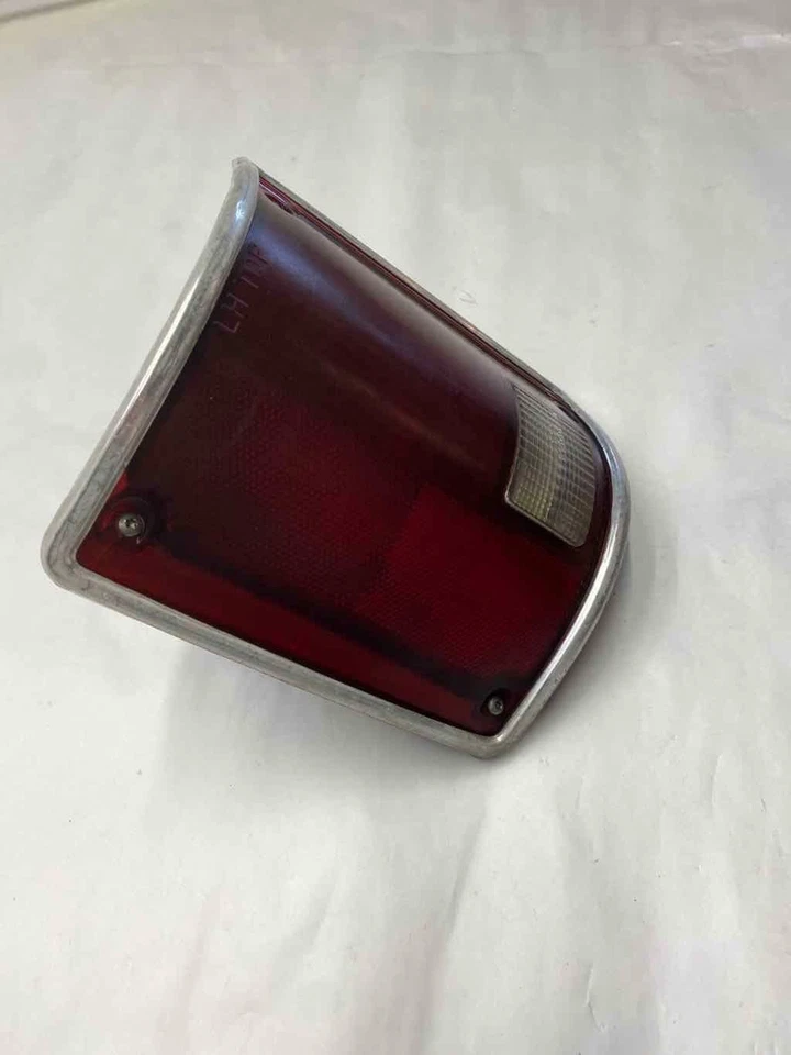 Luz trasera SUBURBAN 10 1973-1991 borde cromado lado del conductor izquierdo izquierda izquierda Foto 3 de 4
