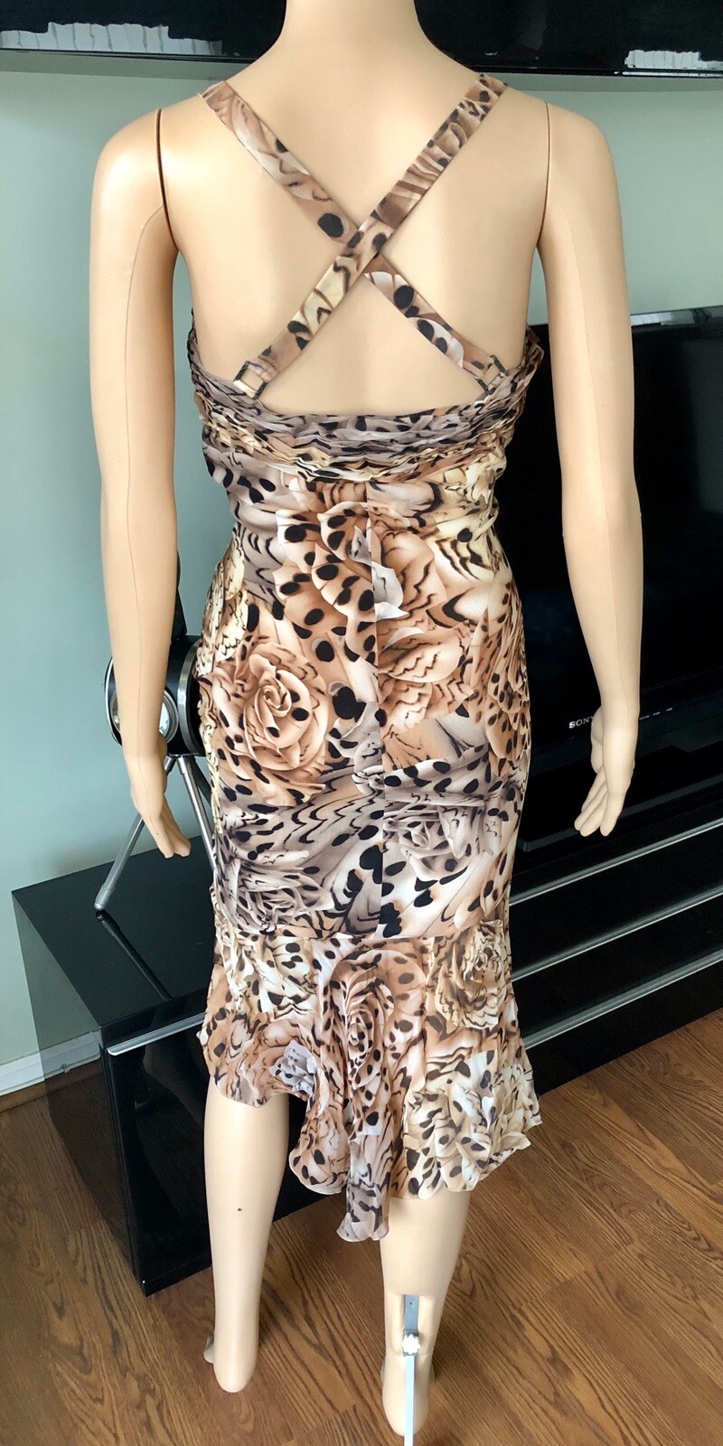 VERSACE RUNWAY Vintage Sexy Plunging Neckline Open Back Dress STUNNING! image 7