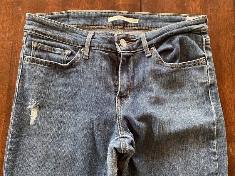 Levi's 711 Women's Skinny Jeans, Size 28
