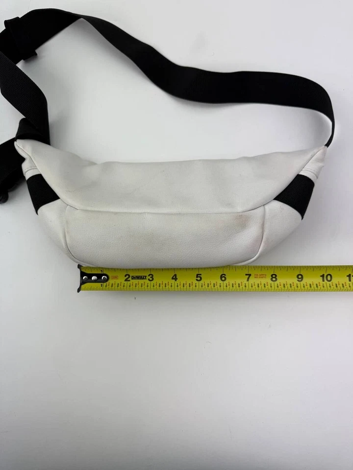 Riñonera Puma unisex de imitación de cuero blanco Foto 3 de 4