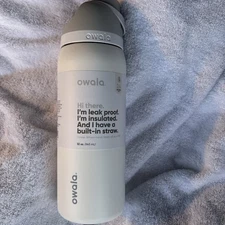 Owala FreeSip Insulated Stainless Steel Water Bottle 32 oz. - SHY MARSHMALLOW 