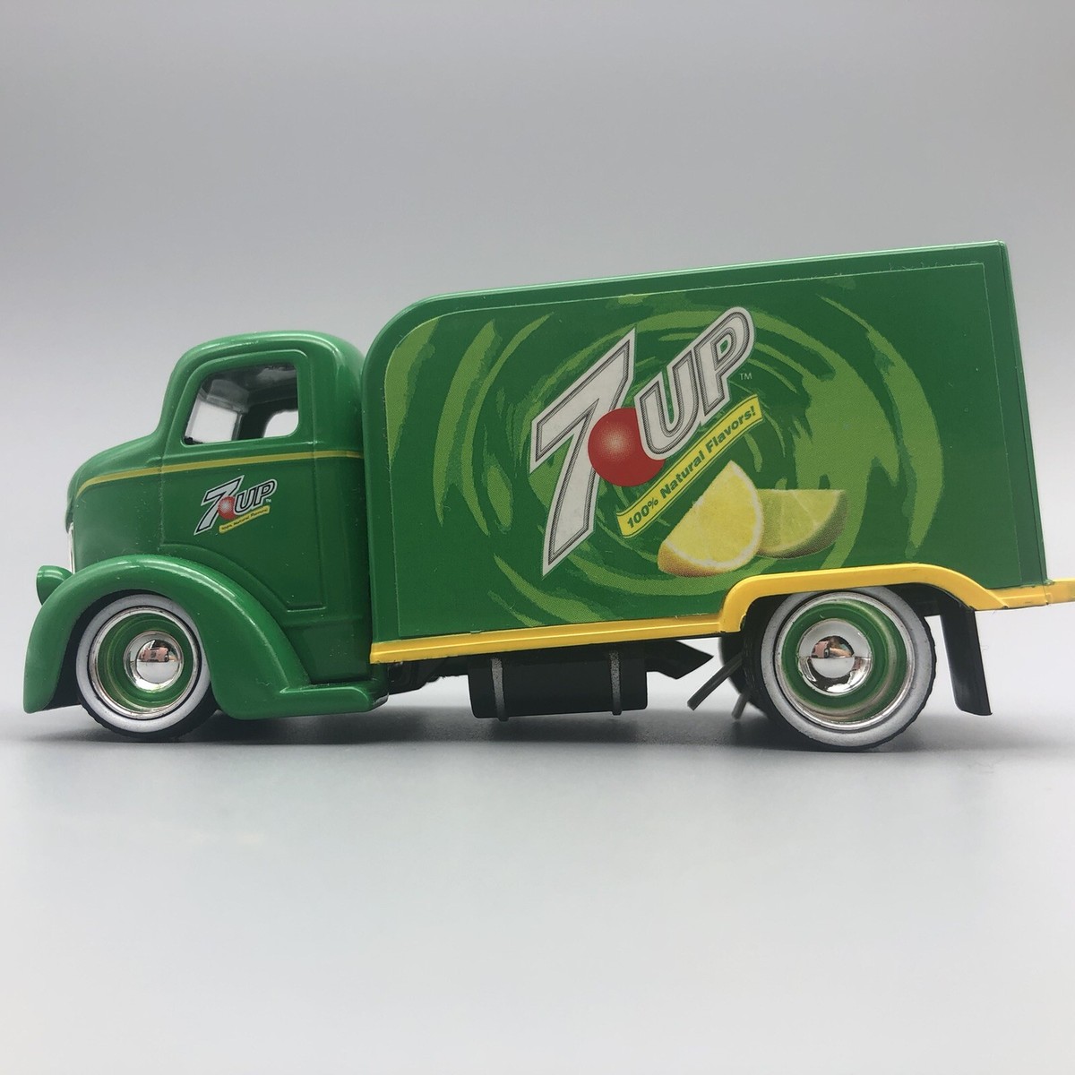 ☆1/64 Cocodake Plate C Jada Dub City 7 UP 1947 '47 Ford COE Delivery Bobtail Truck