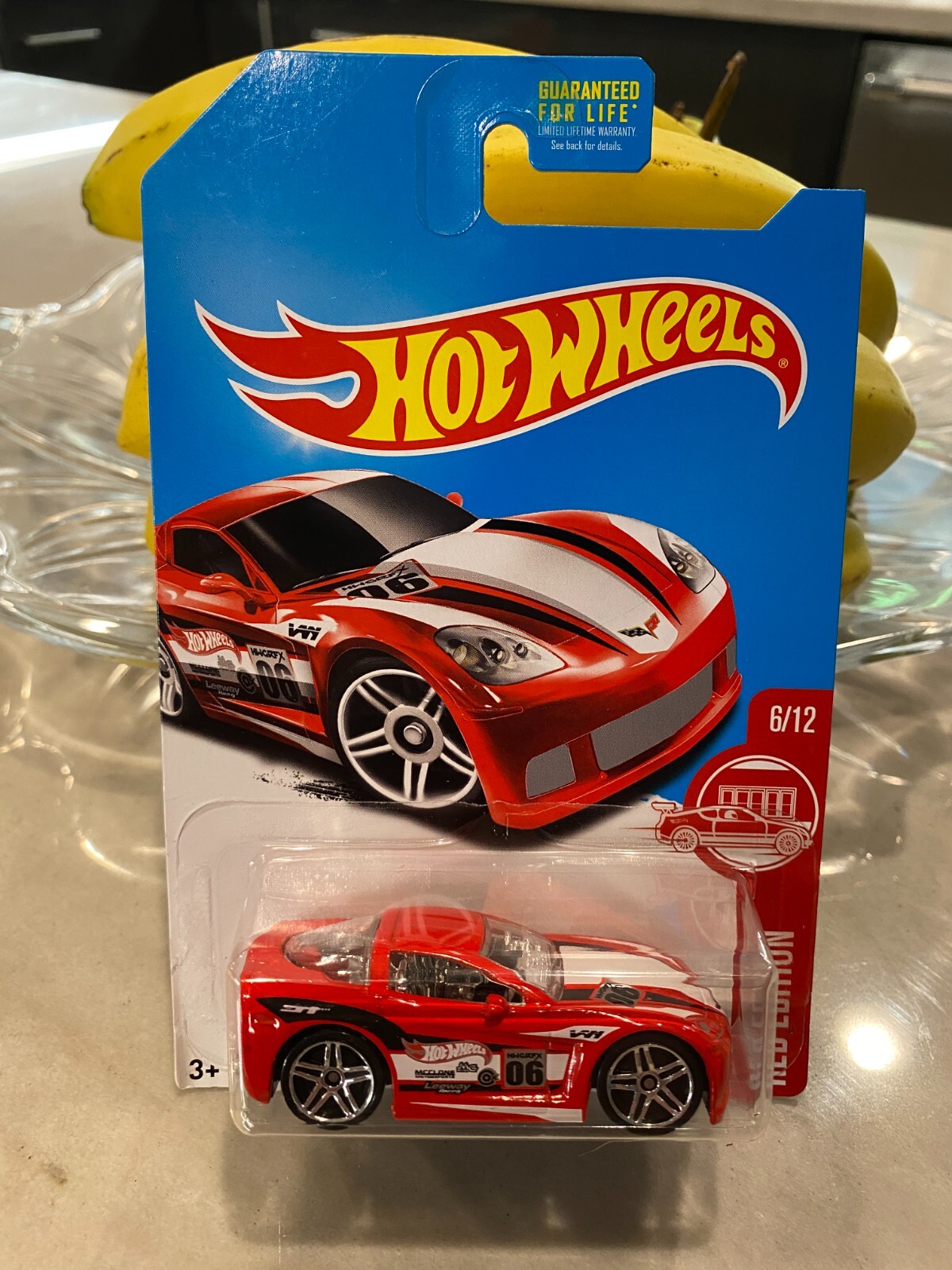 Hot Wheels 2017 Red Edition Series #6/12 2005 Corvette C6  1:64 Scale