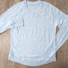 Athleta Sweater Gray Crew Neck Size S RN 54023 Modal Stretch
