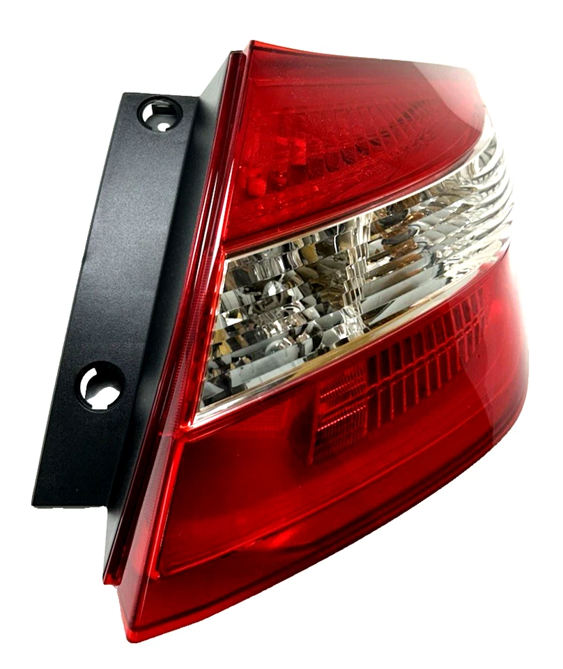 33500-TP6-R01 OEM GM Honda Right Tail Light Assembly 2012-2012 Honda Crosstour - Image 3 of 4