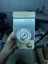 Chemetron Vacutron O.N.T. Continuous Suction Regulator device with gauge Vintage