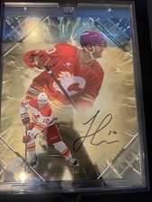 Fanatics Emanate Jonathan Huberdeau #11/50 Autographed Calgary Flames