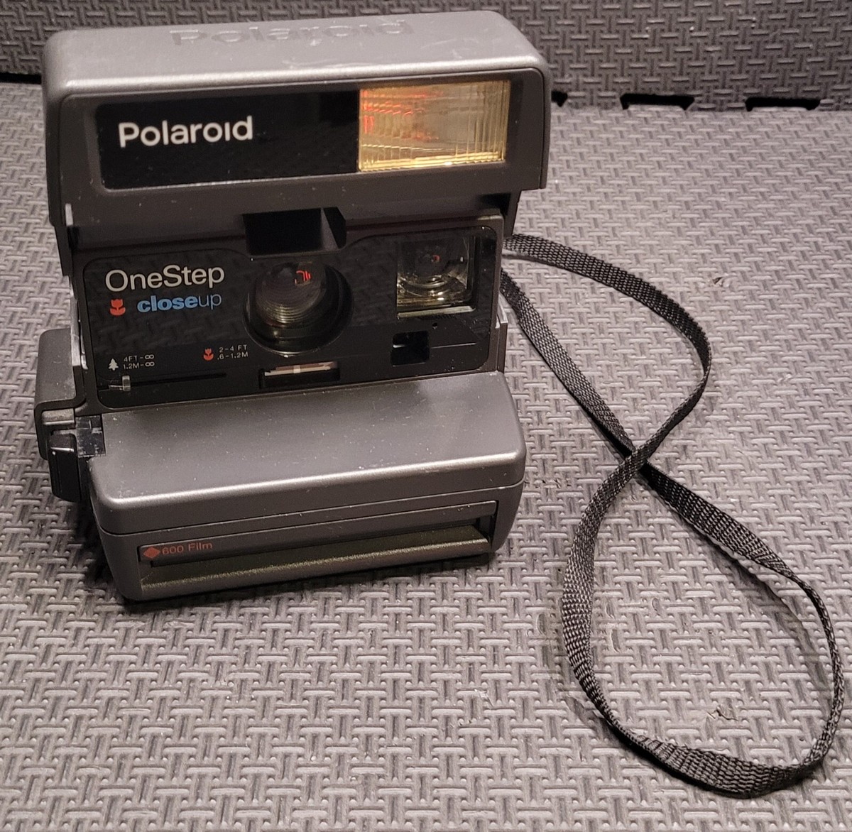 Vintage Polaroid 600 One Step Close Up Instant Camera