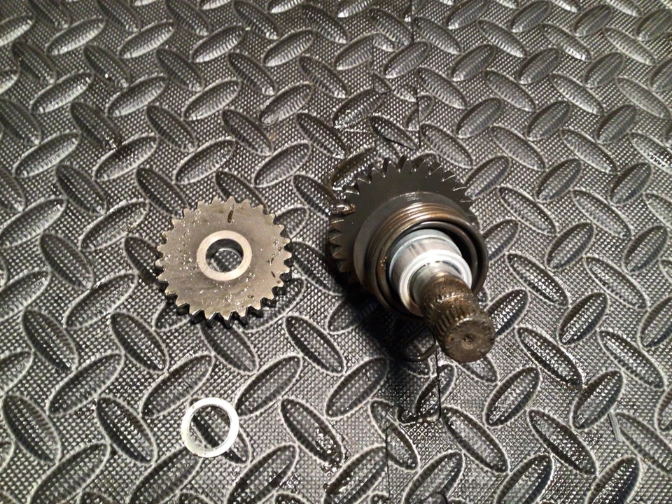 Yamaha DT175 DT 175 1976 arranque montaje de eje de arranque  Foto 2 de 4