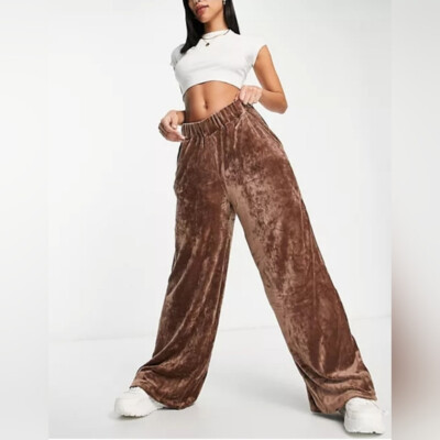 NWOT Bershka Size XS Apricot Velvet Wide Leg Pants 4208