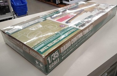 TAMIYA 1/35 US M1A1 Abrams RC Tank Electric Assembly Kit Unopened