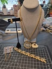 Beautiful 6 Pc VINTAGE GOLD TONE DESIGNER JEWELRY LOT CROWN TRIFARI