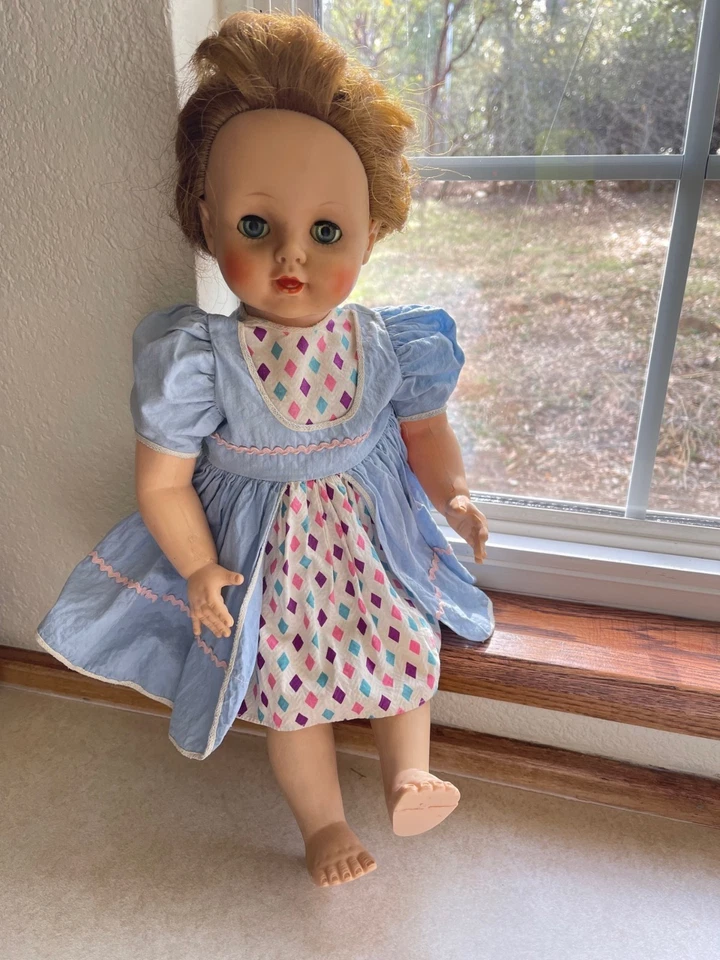 Vintage 1950s EEGEE Saucy Walker Style 22" Large Doll Cryer, Uncut Hair, Dress - Image 3 of 4