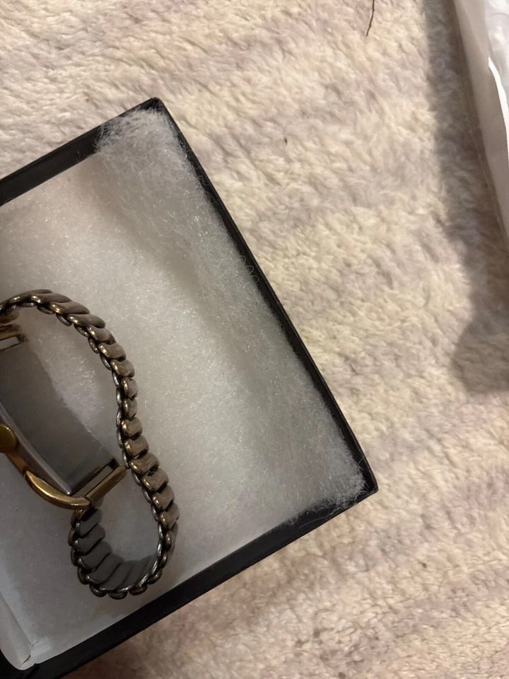 Reloj Geneva Vintage Cuerda Relleno de Oro Hecho en Suiza Foto 4 de 4