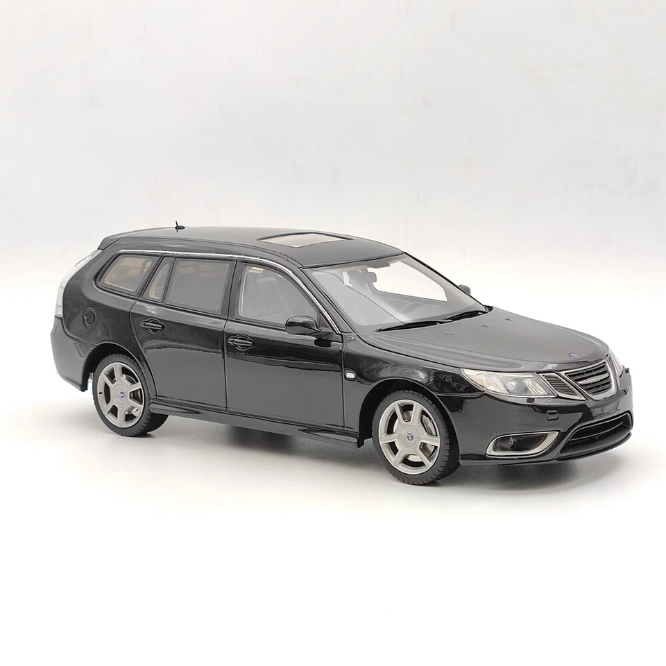 DNA Collectibles 1/18 Saab 9-3 Sportcombi Turbo X 2009 DNA000101 Resin Car Black - Image 2 of 4