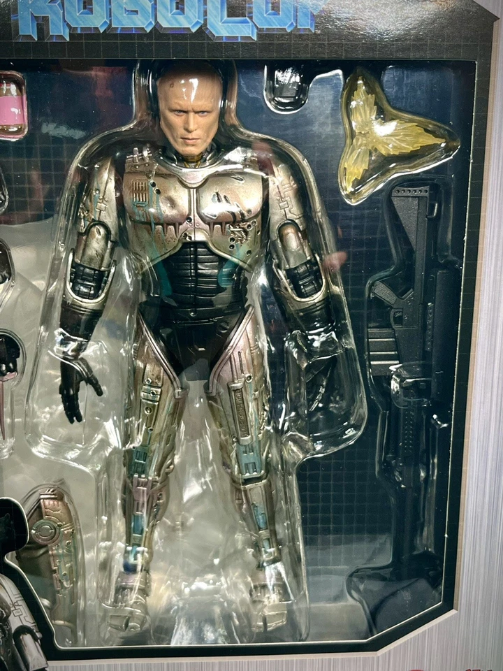 2023 Medicom Toy Mafex - Robocop - ROBOCOP (Murphy Head Ver.) Figure No. 192 - Image 3 of 4