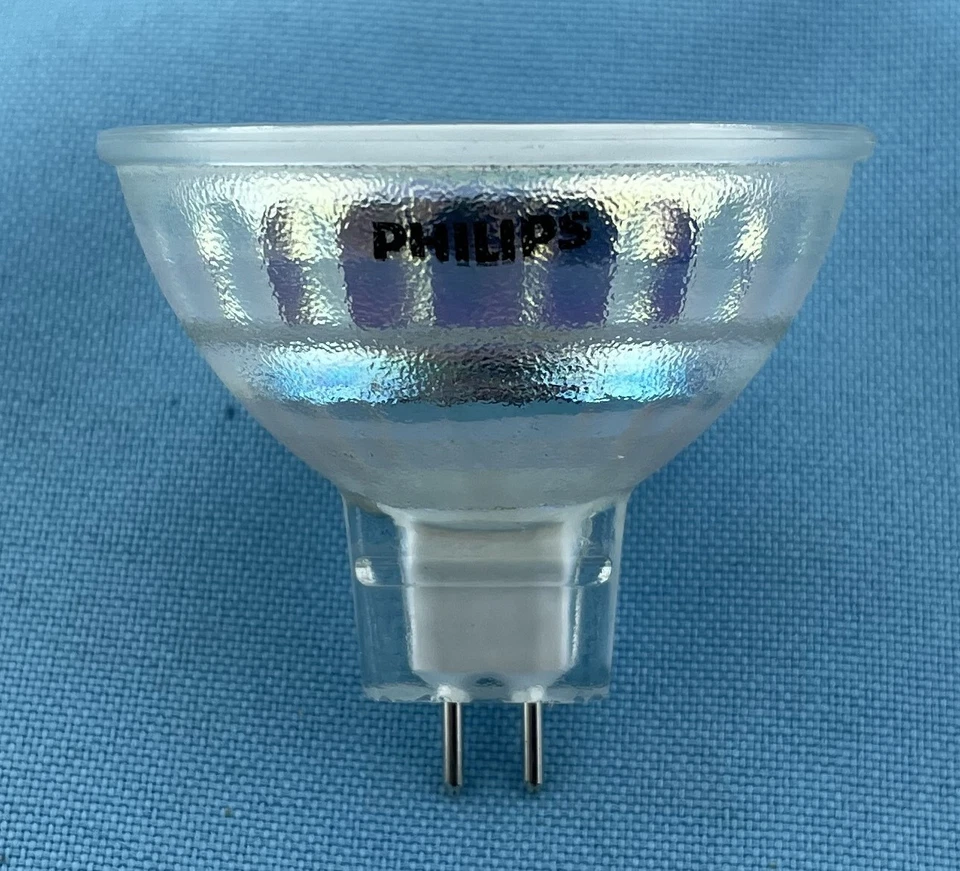 Philips Pack of 2 MR16 LED Replacement lamps 7W 12 Volt 680lm 51mm 36º M258 EXN - Image 3 of 4