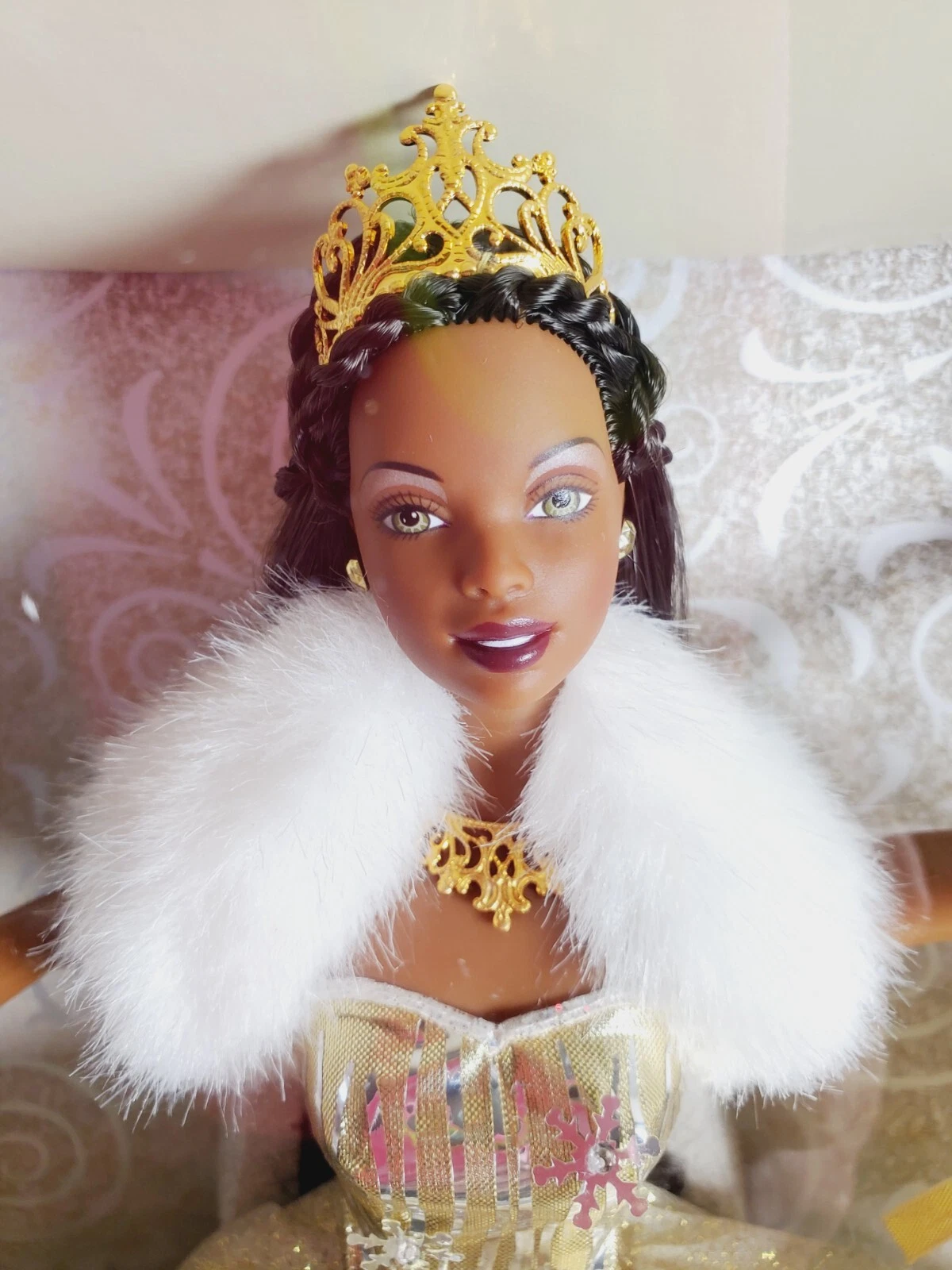 NOUVEAU 2000 célébration Barbie AA édition spéciale poupée w / ornement Mattel #28270 - Image 2 sur 13
