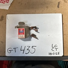 Genuine Wells Super Go Ignition Distributer Point Set NOS DR2-205 Made In USA