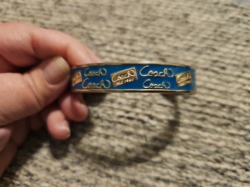 Bracciale COACH blu tono oro firma C smalto bello
