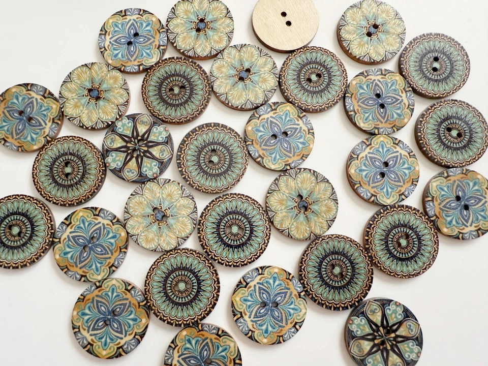 30PC Blue Vintage Paint Round Wood Buttons Sewing Crafts 25mm 1 Inch - Image 3 of 4