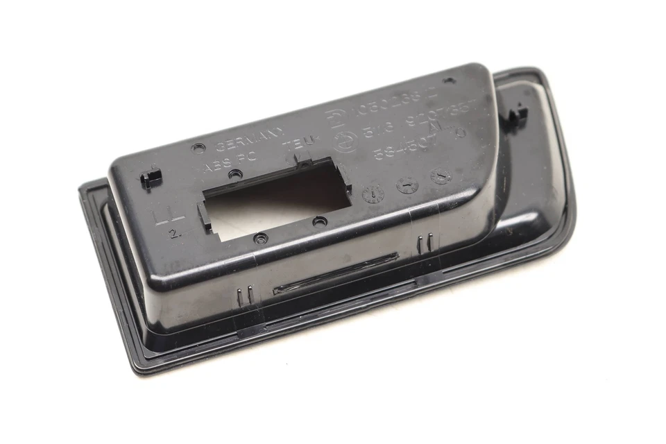 BMW 340I XDRIVE 2016-2018 - Inserto de consola central/ajuste de enchufe 9207357 Foto 2 de 3