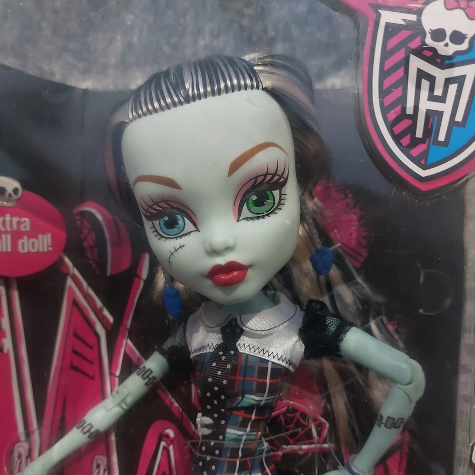 Monster High Frankie Stein Frightfully Tall Ghouls doll BNIB 2015 boxed New - Image 3 of 4