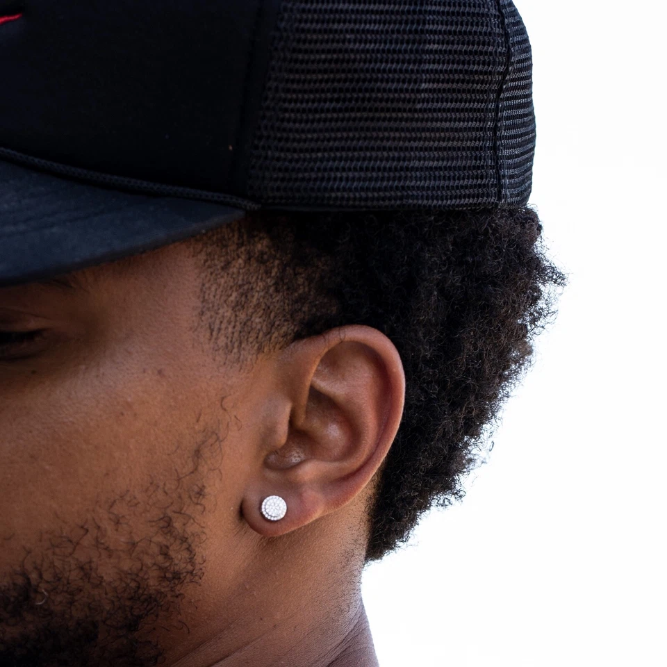 Pendientes redondos de hip hop de oro blanco 925 de plata de ley con racimo circular Foto 2 de 4