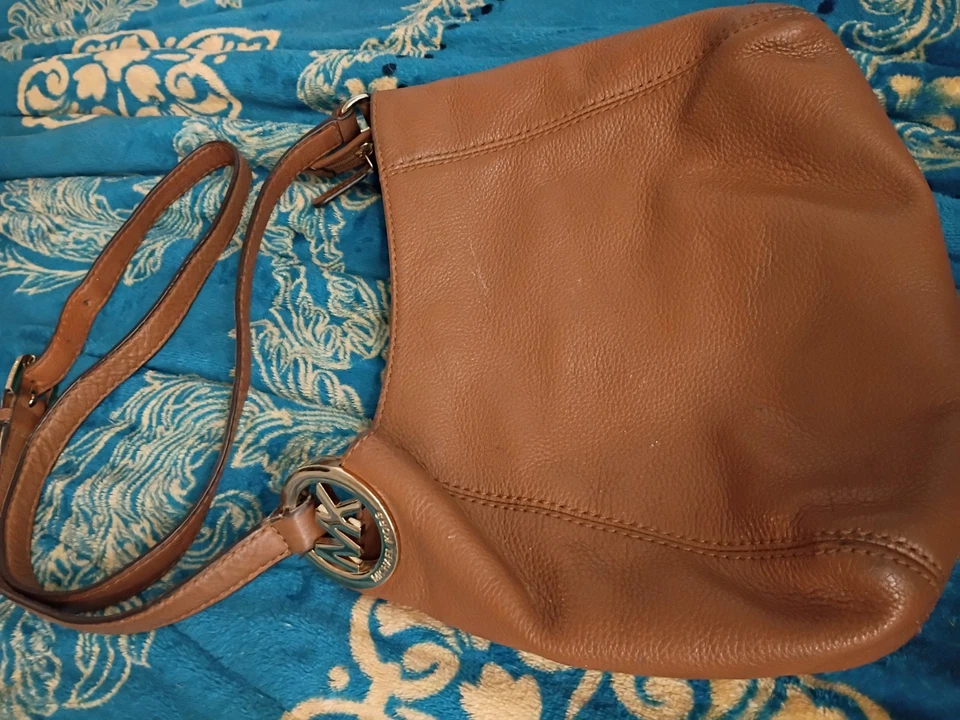 MIchael Kors Fulton 棕色卵石皮革中号信使斜挎包单肩包 — 第 4/4 张图片