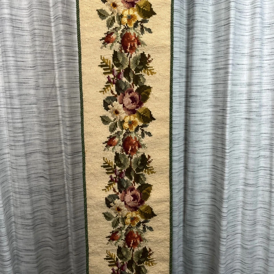 Tapiz de pared vintage con punta de aguja y campana de latón floral hecho a mano 53"x7" Foto 4 de 4