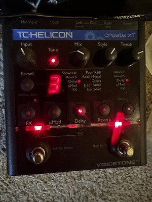 TC-Helicon VoiceTone Create XT Vocal Effects Processor In Box WORKS
