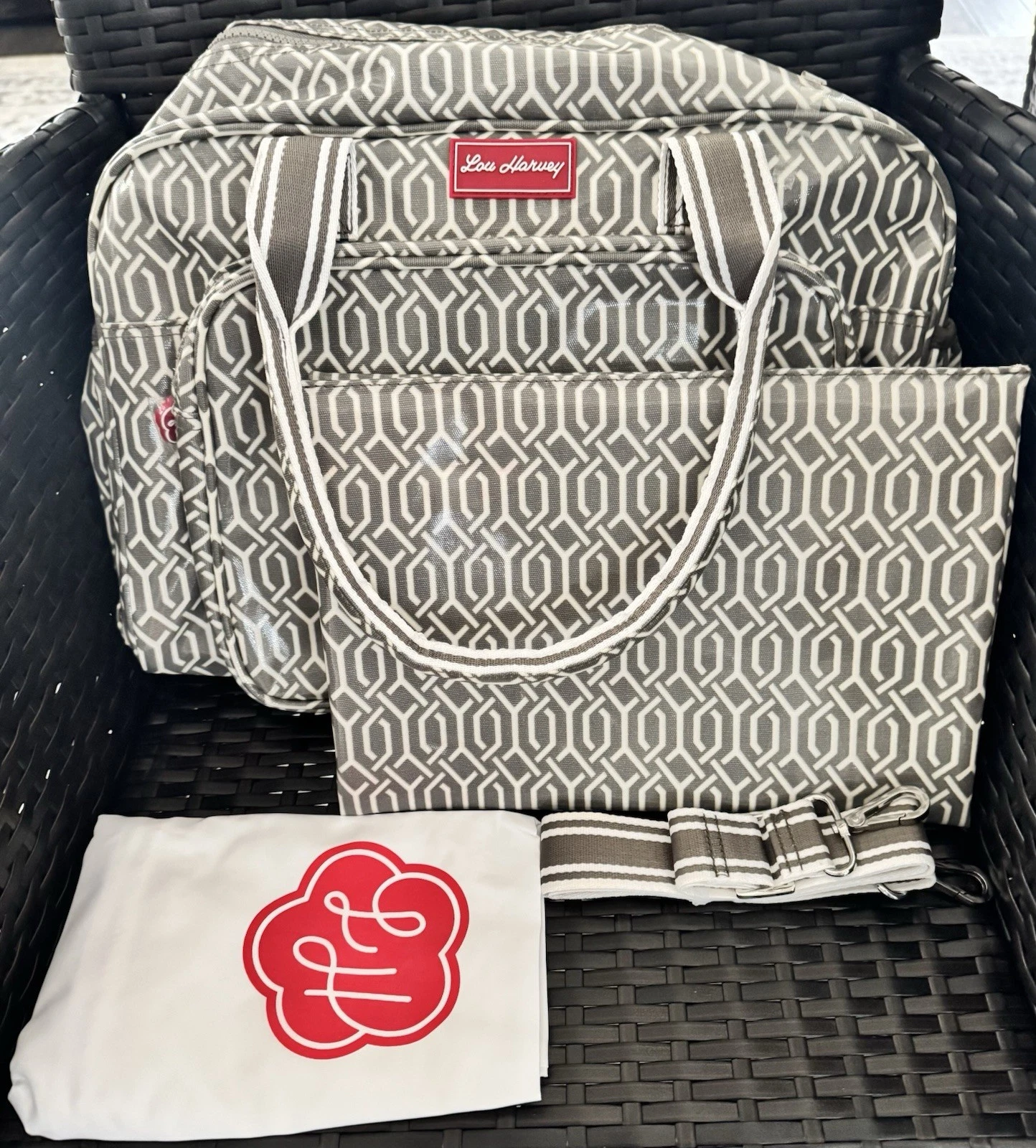 LOU HARVEY NWT Gray/White Print Diaper Changing Pad Pockets Coated Nappy Bag