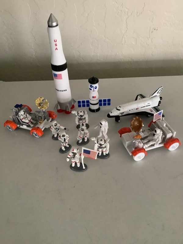 Lot Of Rocket, Lunar Rovers & Space Men & Space Shuttle Used