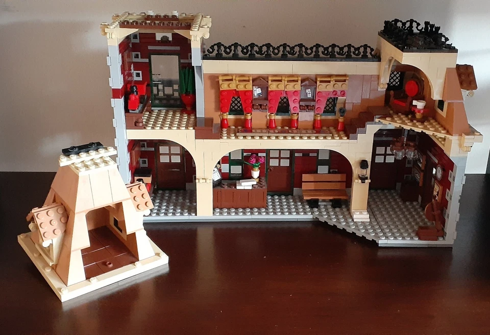 LEGO 71044 -  Disney Train and Station - Incomplete - Used - Image 3 of 4