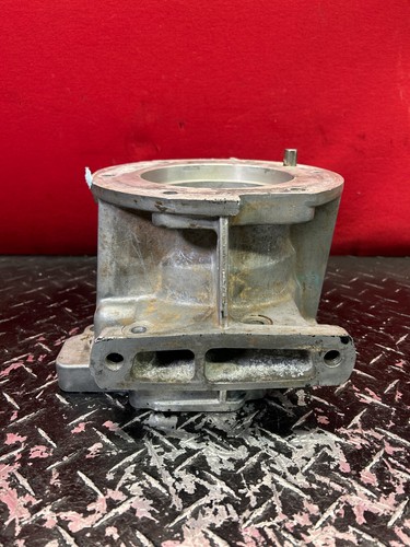1986-88 Ford 4X4 C6 F150 F250 Bronco Transfer Case Adapter # RF-E7TP-7A040-AA - Picture 4 of 6