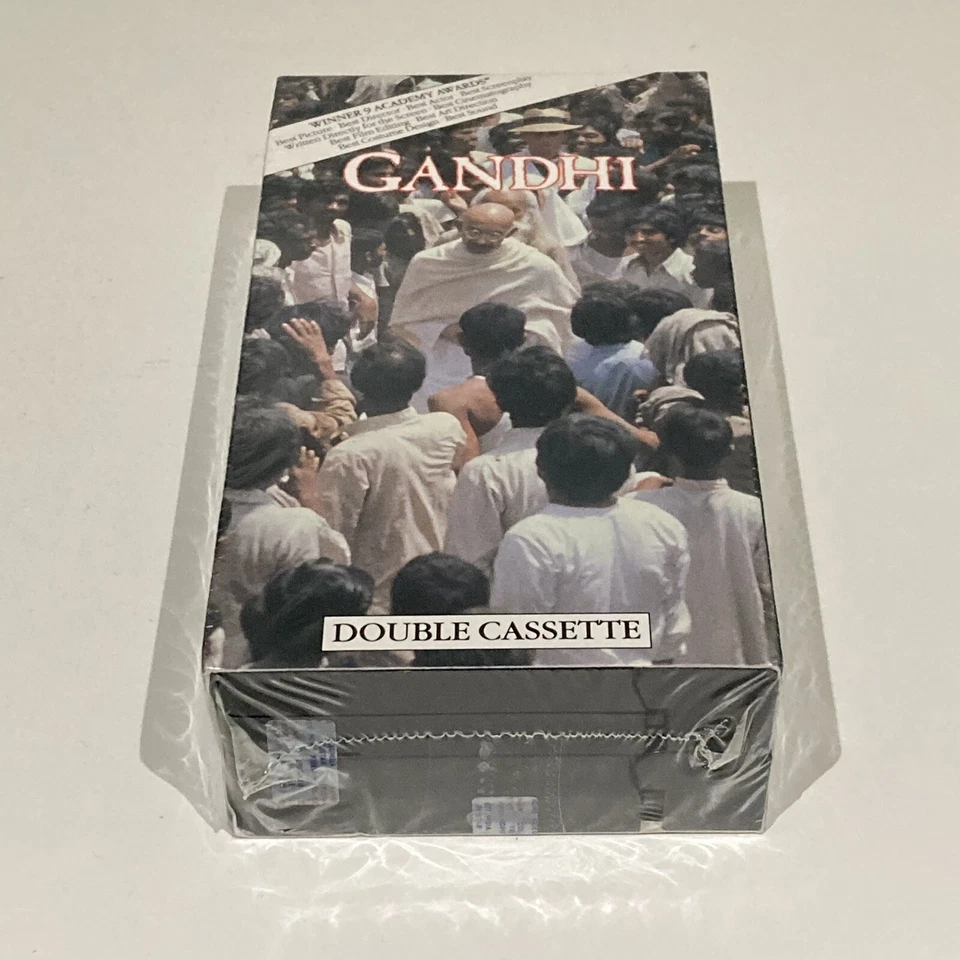 Gandhi VHS 2-Tape 1982 Ben Kingsley Columbia RCA Home Video NEW Sealed Watermark Foto 3 de 4