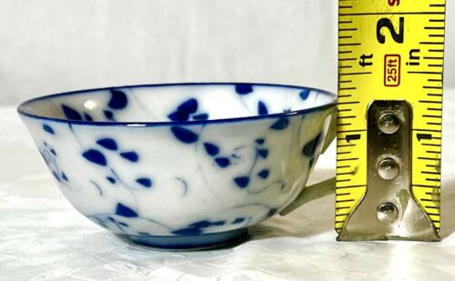Mini Chinese Cobalt Blue And White Porcelain Tea Cup Antique (?)/ Vintage - Picture 5 of 6