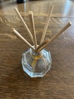 Jar With 6 Bamboo Sticks For Diffusing Scented Liquids