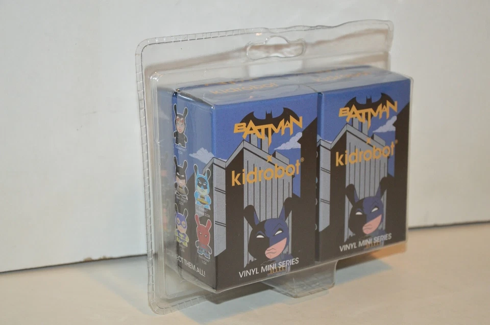 KIDROBOT BATMAN--VINYL MINI SERIES--FIGURE 2 PACK (NEW) - Image 3 of 4