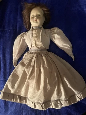 Poupée ancienne Tête en Porcelaine. - Vêtements d’époque Victorienne - Photo 1/3